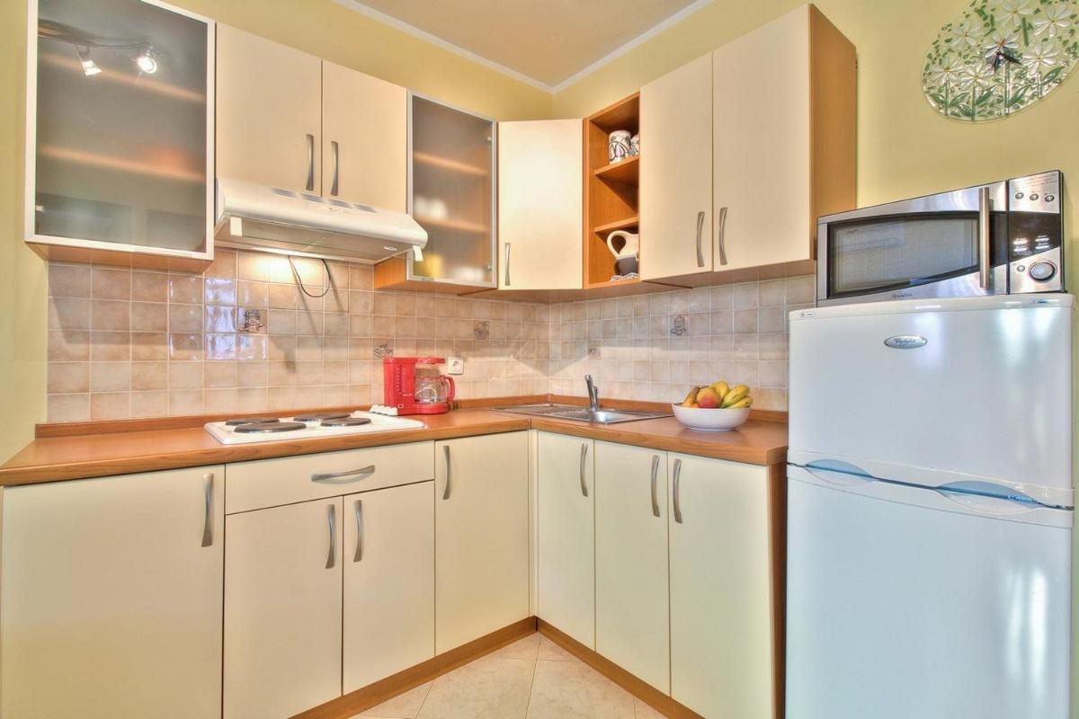 Lorena Apartments Умаг Экстерьер фото