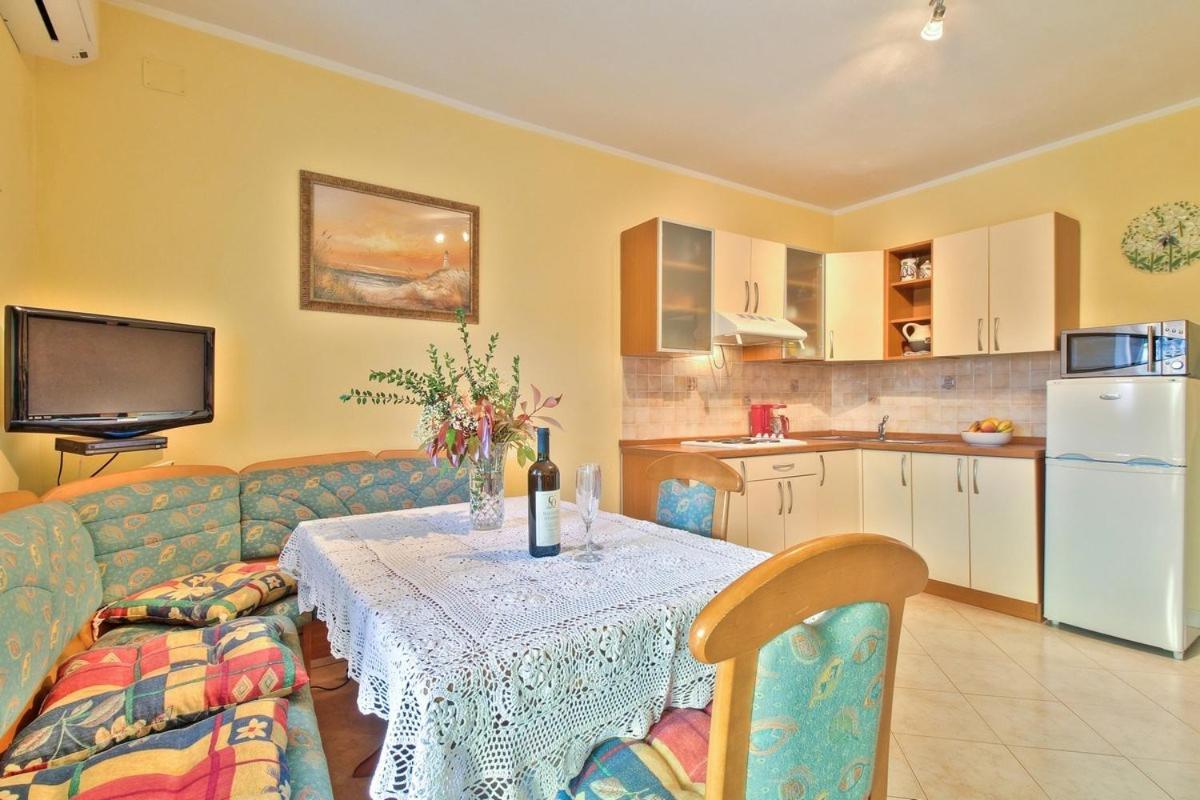 Lorena Apartments Умаг Экстерьер фото